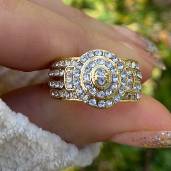 NEW Round Full Rhinestones Engagement Ring - Picture 9 of 9
